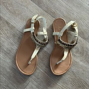 Elegant Beaded Sandals in Cream and Gold